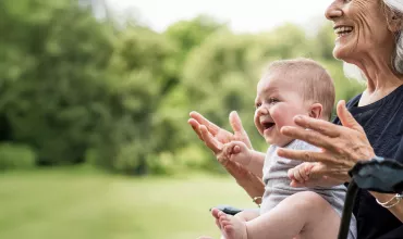 Пациенты и лица, осуществляющие за ними уход Пациенты и лица, осуществляющие за ними уход